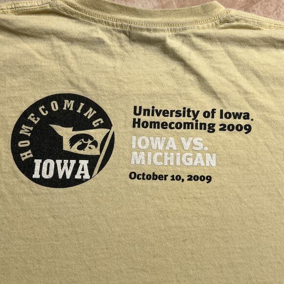 Hawkeyes Black and Gold Never Gets Old University of Iowa Homecoming Shirt 2009 - Picture 4 of 7